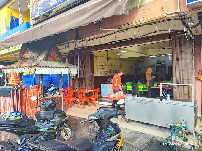 Restoran DTeratak Tomyam Seafood - 13 Kedai Makan Malam Tangkak | Alamat, Harga & Hidangan Istimewa Restoran D’Teratak Tomyam & Seafood