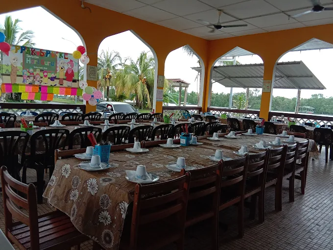 Memeys Kitchen Hut - 14 Lokasi Sarapan Pagi Dalat Wajib Singgah Memey's Kitchen Hut