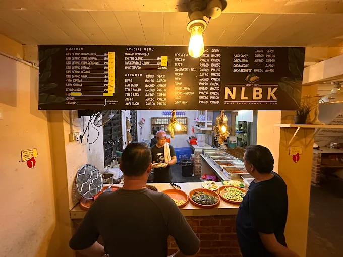 Nasi Lemak Banda Kaba - 15 Spot Nasi Lemak Melaka Pilihan Ramai Nasi Lemak Banda Kaba