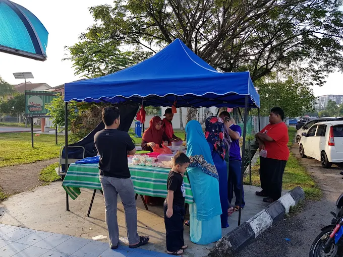 Nasi Lemak Kak Ina - 12 Nasi Lemak Bangi Yang Berbaloi Dengan Harga Nasi Lemak Kak Ina