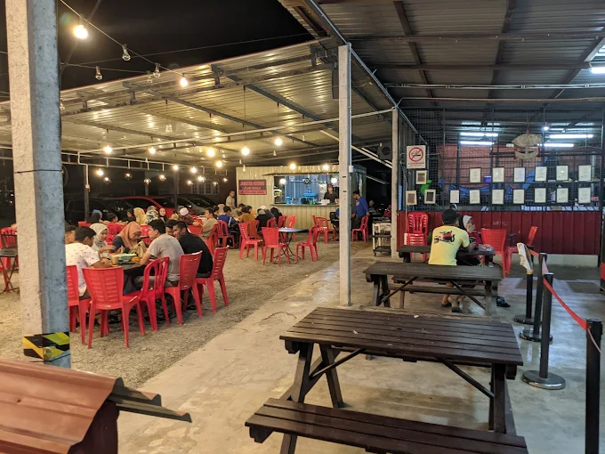 Nasi Lemak Kukus Kak Dah CD