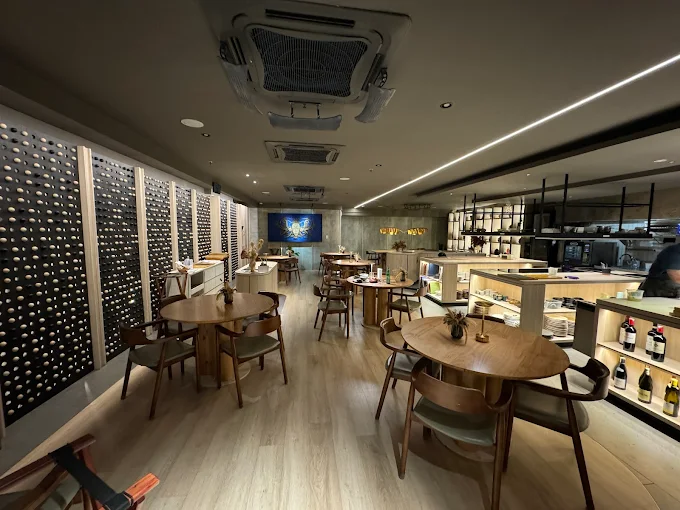 Oitom Restaurant - 14 Kedai Makan Malam Kota Kinabalu Yang Patut Anda Singgah Oitom Restaurant