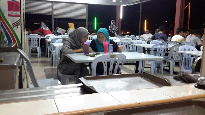 Restoran J Zarina Nasi Lemak - 15 Spot Nasi Lemak Melaka Pilihan Ramai Restoran J Zarina Nasi Lemak