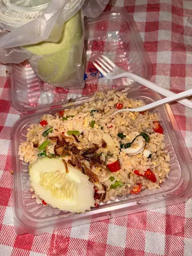 Warung Kak Yah Maggi Telur Sotong Kuala Rompin