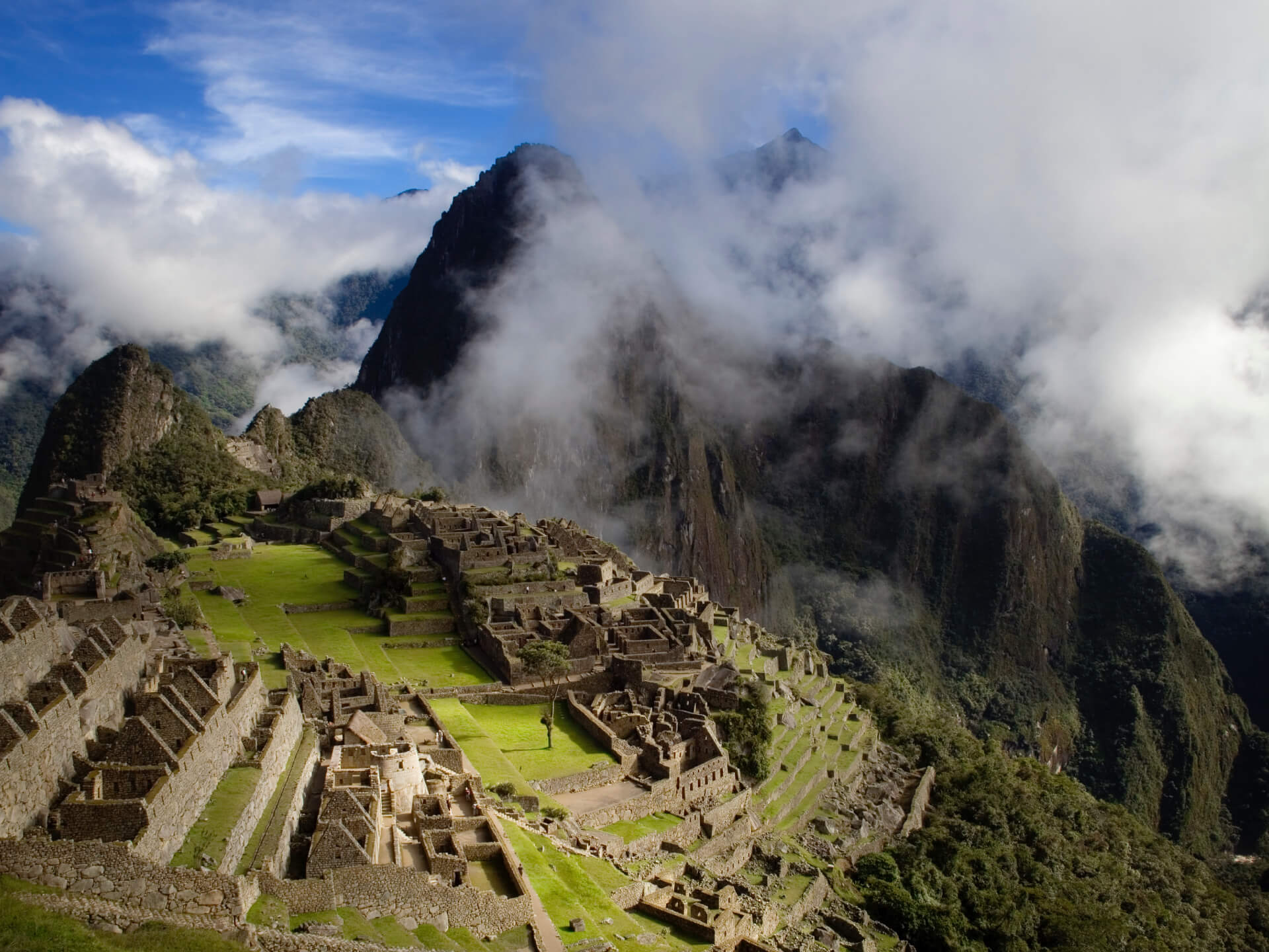 Machu Picchu Featured