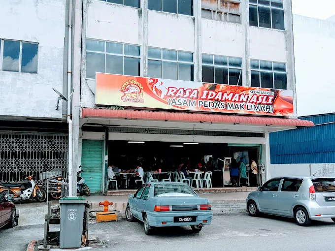 Asam Pedas Mak Limah - 18 Kedai Makan Tengahari di Batu Pahat Terbaik! Asam Pedas Mak Limah - 18 Kedai Makan Tengahari di Batu Pahat Terbaik!