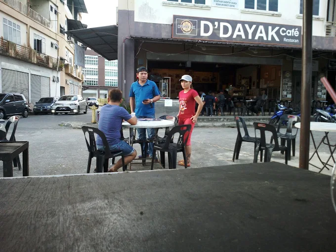 D'Dayak Cafe Delight 