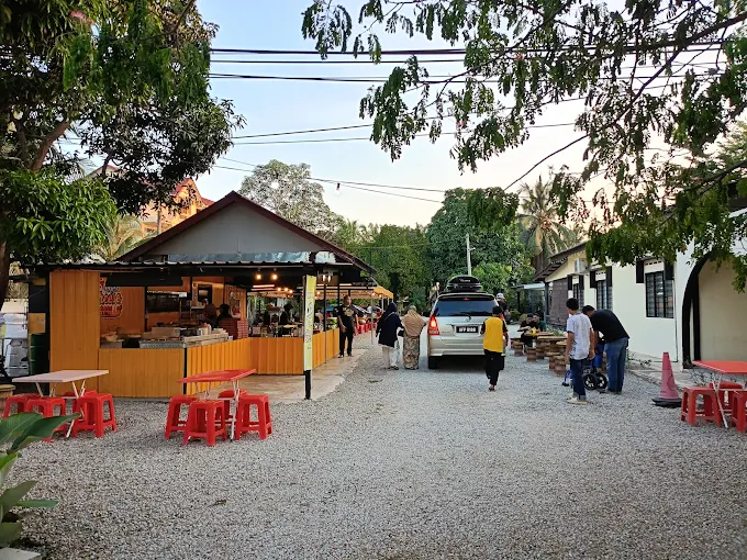 Farris Kitchen - 27 Kedai Makan Tengahari di Muar Wajib Pergi! Farris Kitchen - 27 Kedai Makan Tengahari di Muar Wajib Pergi!