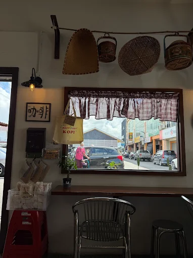 Kedai Kopi Man Man 漫漫小店 - 18 Kedai Sarapan Pagi di Sri Aman Kena Singgah! Kedai Kopi Màn Màn 漫漫小店