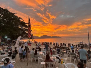 Makan Malam di Batu Ferringhi