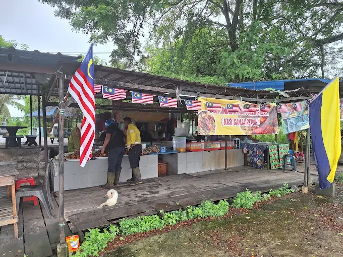 Nasi Ganja Repoh - 28 Kedai Sarapan Pagi di Kangar Wajib Anda Cuba! Nasi Ganja Repoh - 28 Kedai Sarapan Pagi di Kangar Wajib Anda Cuba!