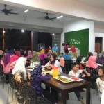 Sarapan Pagi di Bandar Tenggara