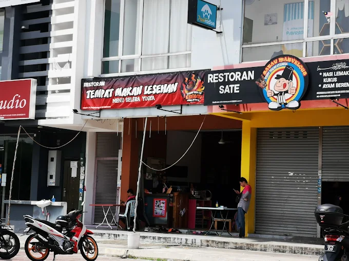 Tempat Makan LESEHAN - 22 Kedai Sarapan Pagi di Seri Kembangan Wajib Masuk List Tempat Makan LESEHAN - 22 Kedai Sarapan Pagi di Seri Kembangan Wajib Masuk List