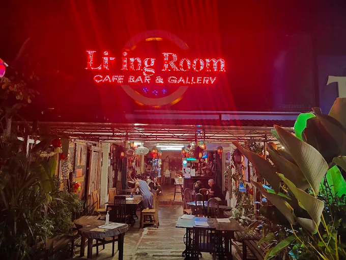 The Living Room Cafe Bar Gallery - 27 Kedai Makan Malam di Batu Ferringhi Terbaik The Living Room Cafe Bar Gallery - 27 Kedai Makan Malam di Batu Ferringhi Terbaik