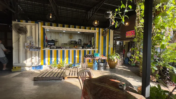 阿坤nasi lemak Bayu Mutiara - 15 Kedai Sarapan Pagi Simpang Ampat | Alamat, Harga & Hidangan Istimewa 阿坤nasi lemak Bayu Mutiara