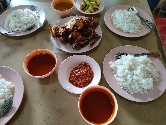 Ayam Goreng Dapur Kayu - 15 Kedai Sarapan Pagi Johor Bahru | Alamat, Harga & Hidangan Istimewa Ayam Goreng Dapur Kayu