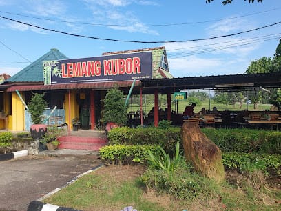 Lemang Kubor - 18 Kedai Sarapan Pagi di Ayer Hitam Wajib Masuk List! Lemang Kubor