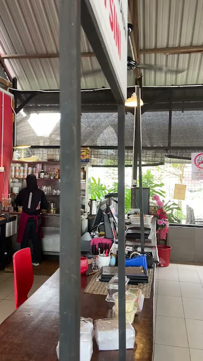 Nasi Ayam Haji Daim - 18 Kedai Sarapan Pagi di Simpang Renggam Paling Best! Nasi Ayam Haji Daim