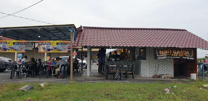 Nasi Ganja Pak Om - 15 Kedai Makan Malam Changlun | Alamat, Harga & Hidangan Istimewa Nasi Ganja Pak Om