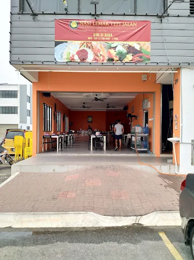 Nasi Lemak Tepi Jalan 1996 - 10 Kedai Nasi Lemak Shah Alam | Alamat, Harga & Hidangan Istimewa Nasi Lemak Tepi Jalan 1996