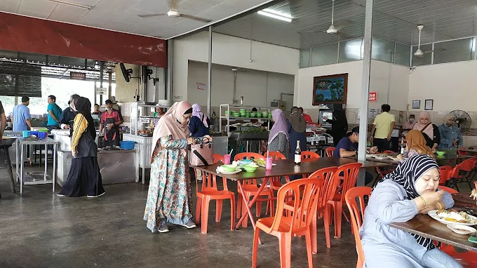 Restoran Ikan Bakar Din - 15 Kedai Makan Tengahari Kepala Batas | Alamat, Harga & Hidangan Istimewa Restoran Ikan Bakar Din
