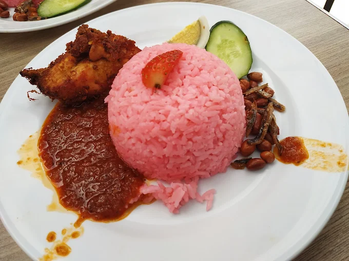 WKP Warung Kampung People - 10 Kedai Nasi Lemak Cameron Highland | Alamat, Harga & Hidangan Istimewa WKP Warung Kampung People