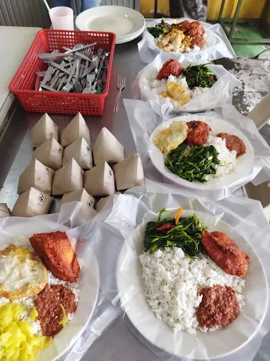 Restoran Berjaya - 15 Kedai Sarapan Pagi Mak Mandin | Alamat, Harga & Hidangan Istimewa Restoran Berjaya