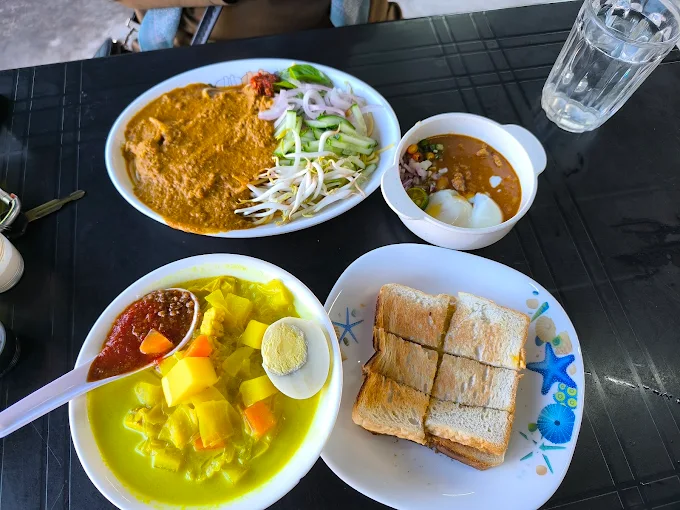 Solihin Cafe - 15 Kedai Sarapan Pagi Mak Mandin | Alamat, Harga & Hidangan Istimewa Solihin Cafe