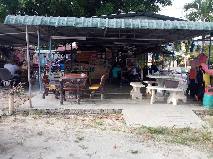 Warung Kak Mah - 15 Kedai Sarapan Pagi Balik Pulau | Alamat, Harga & Hidangan Istimewa Warung Kak Mah