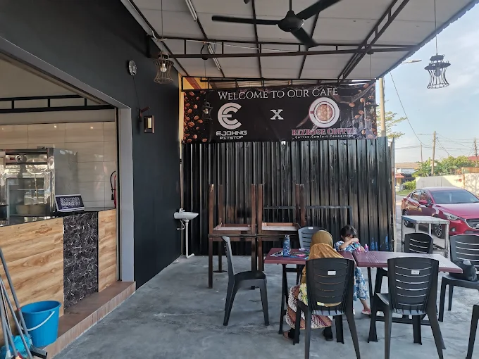 Ejohng Pitstop By RizRose Coffee - 12 Kedai Makan Malam Pekan Nanas | Alamat, Harga & Hidangan Istimewa Ejohng Pitstop By RizRose Coffee