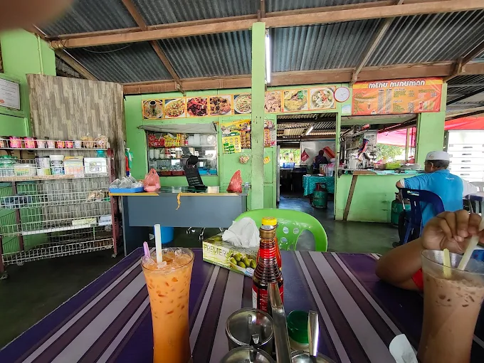 KAK MAH TOMYAM - 12 Kedai Makan Tengahari Sintok | Alamat, Harga & Hidangan Istimewa KAK MAH TOMYAM