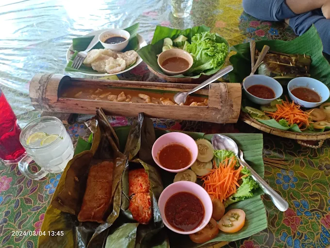 Kampung Adat Melayu Seri Banian - 14 Kedai Makan Tengahari Pendang | Alamat, Harga & Hidangan Istimewa Kampung Adat Melayu Seri Banian