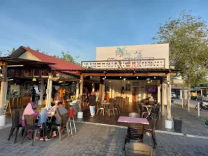 Makan Tengahari Sarang Semut