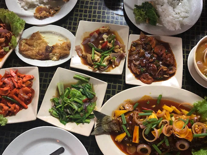 Medan Ikan Bakar Corner - 14 Kedai Makan Malam Ayer Hitam | Alamat, Harga & Hidangan Istimewa Medan Ikan Bakar Corner