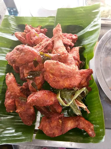 Nasi Sri Pantai Kuala Kedah - 15 Kedai Makan Tengahari Kuala Kedah | Alamat, Harga & Hidangan Istimewa Nasi Sri Pantai Kuala Kedah