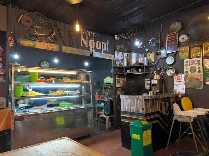 Port Ngopi - 12 Kedai Makan Malam Parit Raja | Alamat, Harga & Hidangan Istimewa Port Ngopi