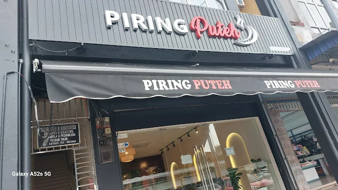 Restoran Piring Puteh - 15 Kedai Makan Malam Benut | Alamat, Harga & Hidangan Istimewa Restoran Piring Puteh