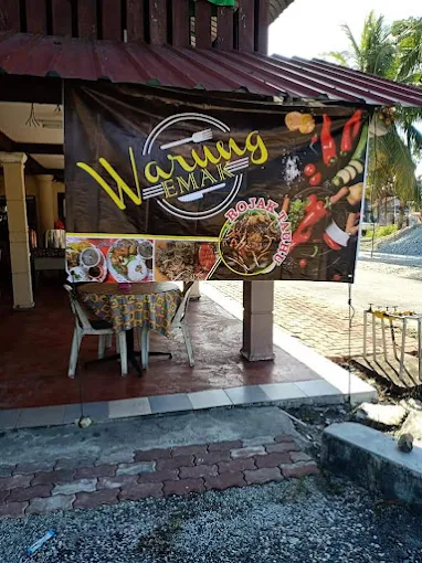 Warung Emak - 14 Kedai Makan Malam Senggarang | Alamat, Harga & Hidangan Istimewa Warung Emak