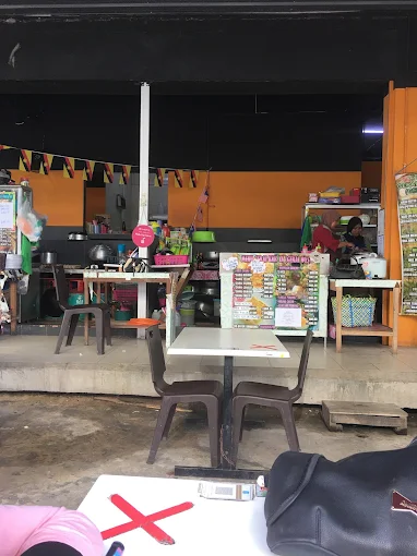 Keluarga Kopitiam - 15 Kedai Makan Tengahari Daro | Alamat, Harga & Hidangan Istimewa Keluarga Kopitiam - 15 Kedai Makan Tengahari Daro | Alamat, Harga & Hidangan Istimewa