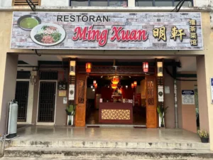 Makan Tengahari Kelapa Sawit