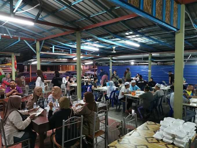 Warung Istana Kasih - 11 Kedai Makan Malam Kaki Bukit | Alamat, Harga & Hidangan Istimewa Warung Istana Kasih