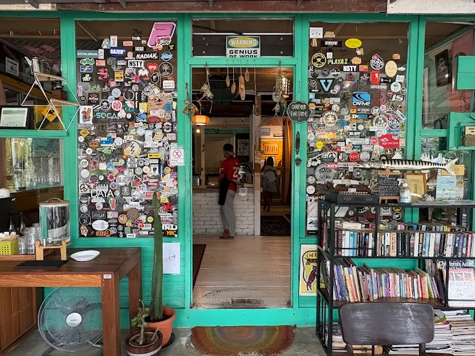 Ombok Cherating Surf Cafe