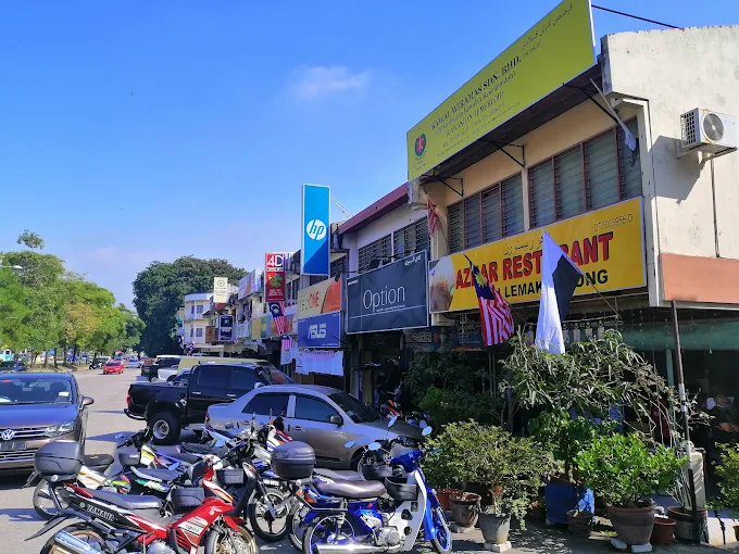 Restoran Azhar Nasi Lemak Sotong - 10 Spot Makan Malam Mentakab Santai Bersama Keluarga