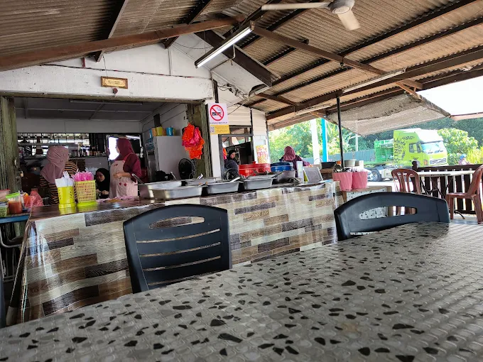 Nasi Lemak Karak - 11 Tempat Sarapan Pagi Karak Dengan Menu Awal Pagi Mengenyangkan Nasi Lemak Karak