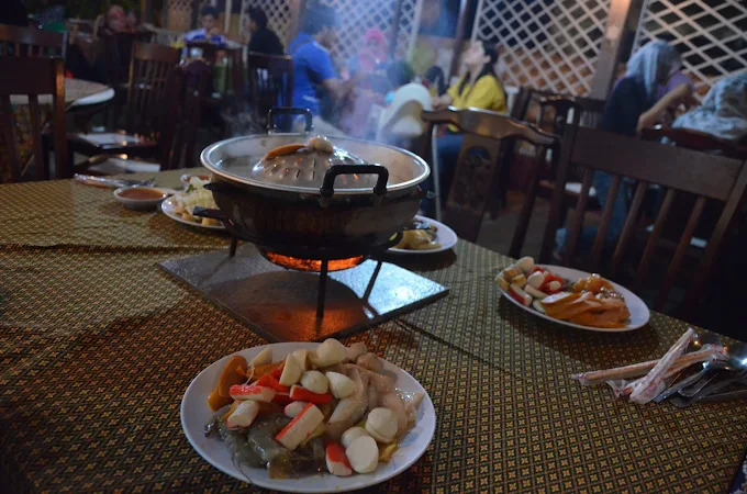 Chim Chum - 15 Destinasi Makan Malam Pengkalan Chepa Terkenal Dengan Sajian Malam Beraroma dan Menggamit Selera Chim Chum