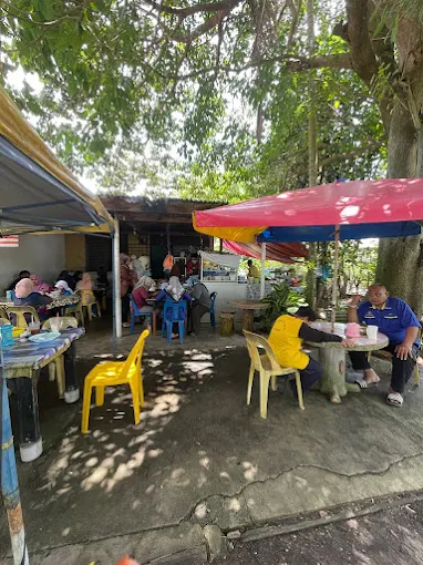 KEDAI MEE CELUP MAMA PADANG TEMBAK - 15 Destinasi Makan Malam Pengkalan Chepa Terkenal Dengan Sajian Malam Beraroma dan Menggamit Selera KEDAI MEE CELUP MAMA PADANG TEMBAK