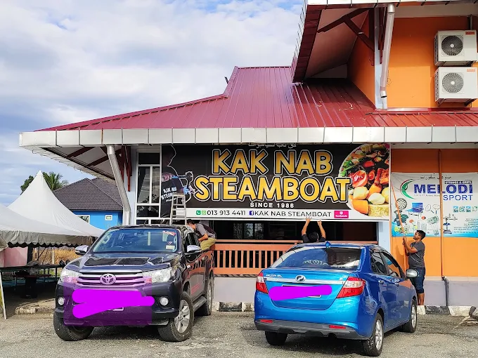 Kak Nab Steamboat - 15 Gerai Makan Malam Ketereh Terkenal Dengan Menu Tempatan Berempah dan Menarik Kak Nab Steamboat