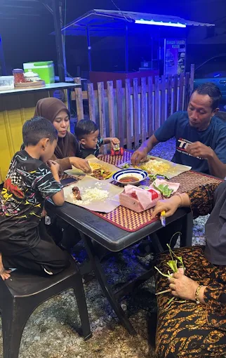 Kedai Nasi Berlauk Malam Kg Gondang - 15 Gerai Makan Malam Ketereh Terkenal Dengan Menu Tempatan Berempah dan Menarik Kedai Nasi Berlauk Malam Kg Gondang