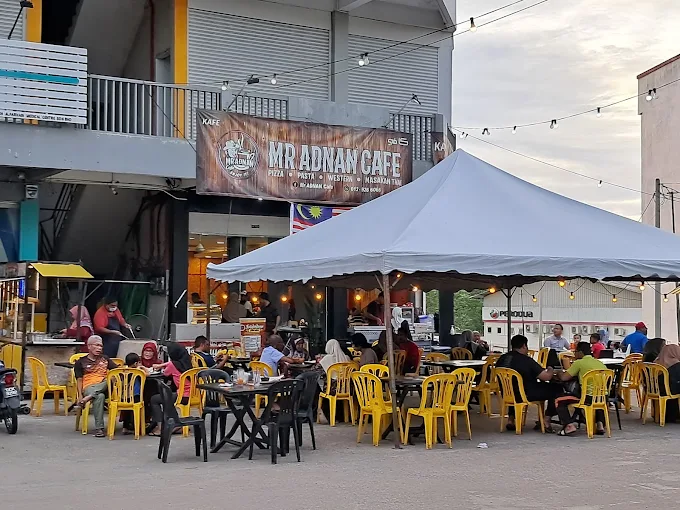 Mr Adnan Cafe - 12 Destinasi Makan Malam Kuala Krai Terkenal Dengan Sajian Malam Berempah dan Menyelerakan Mr Adnan Cafe