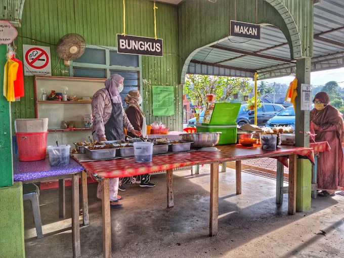 Nasi Berlauk Ayoh Su Jak